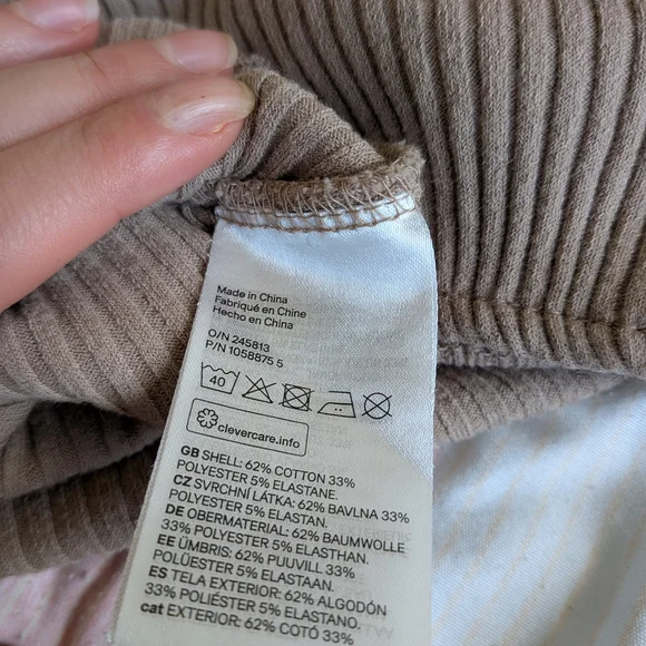 H&M Ribbed Beige Crop Top With Puffed Sleeves - Picture 5 of 5